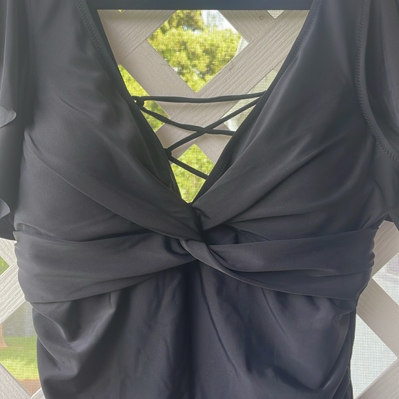 Blooming Jelly V-Neck Lace-Up Back Ruffle Sleeve Swimsuit - Picture 6 of 13